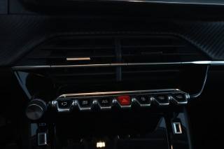 PEUGEOT 208 usata 11