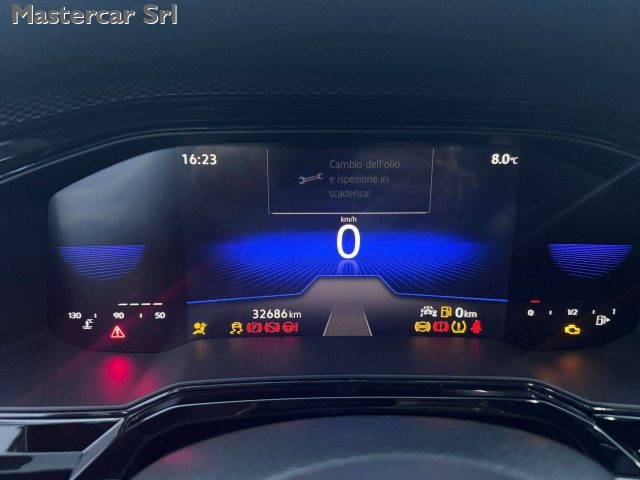 VOLKSWAGEN Taigo usata, con USB