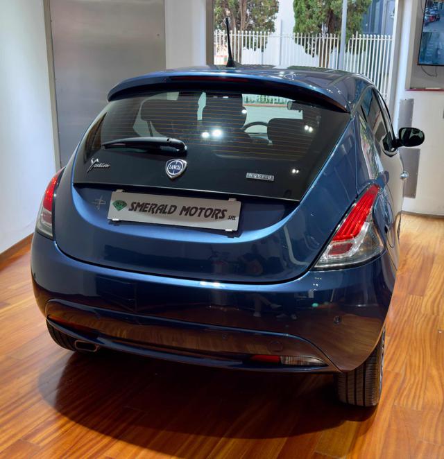 LANCIA Ypsilon usata, con Autoradio
