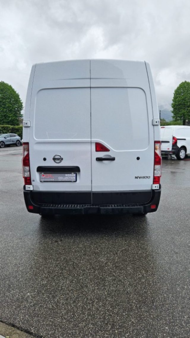 NISSAN NV400 usata, con Bracciolo