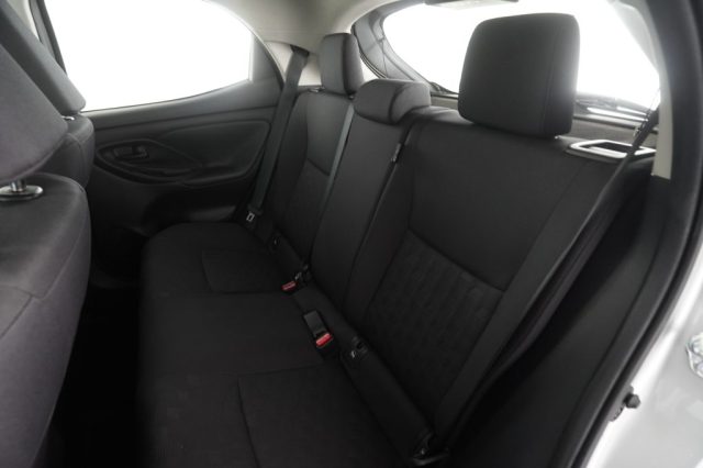 TOYOTA Yaris usata 3