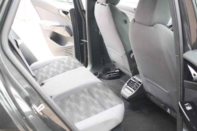 VOLKSWAGEN ID.4 usata, con Fari LED