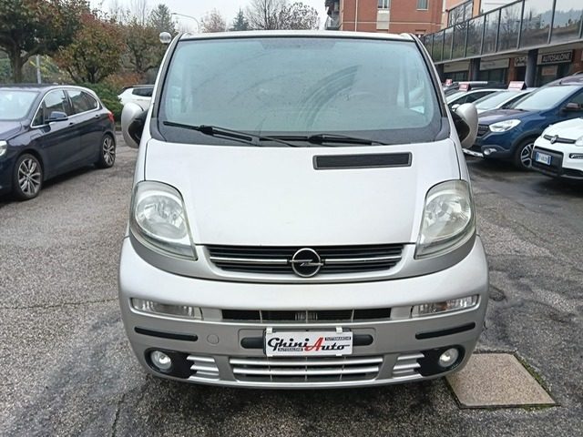 OPEL Vivaro usata, con Autoradio