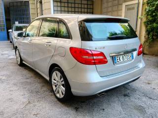 MERCEDES-BENZ B 180 usata, con Airbag laterali