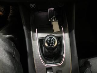 NISSAN Qashqai usata, con Fari Xenon