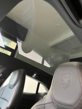PORSCHE Taycan usata, con Touch screen