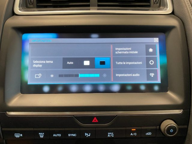 JAGUAR E-Pace usata, con Bluetooth