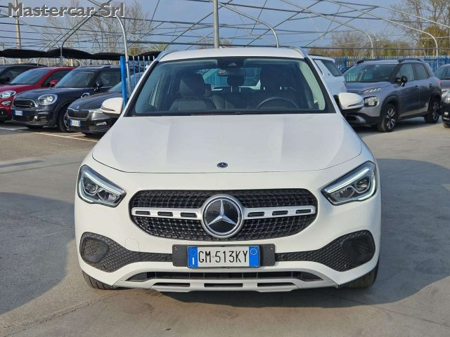 MERCEDES-BENZ GLA 180 usata, con Alzacristalli elettrici