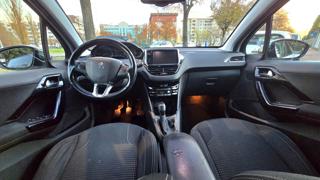 PEUGEOT 208 usata, con Park Distance Control