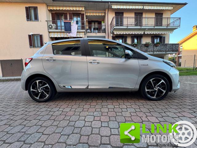 TOYOTA Yaris usata, con Volante multifunzione