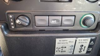 LAND ROVER Defender usata 27