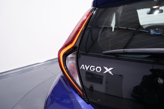 TOYOTA Aygo X usata 23