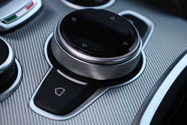 ALFA ROMEO Giulia usata, con Touch screen