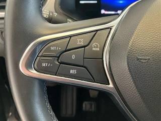 RENAULT Captur usata, con Sensori di parcheggio posteriori