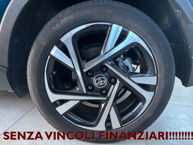TOYOTA C-HR usata, con Volante in pelle