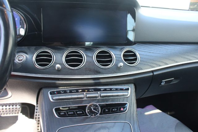 MERCEDES-BENZ E 220 usata, con Cruise Control