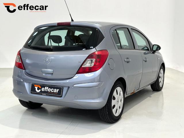 OPEL Corsa usata, con Autoradio