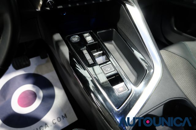 PEUGEOT 3008 usata, con Autoradio digitale