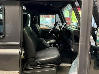 LAND ROVER Defender usata, con Luci diurne