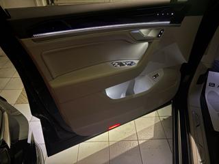 VOLKSWAGEN Touareg usata, con Sedili riscaldati