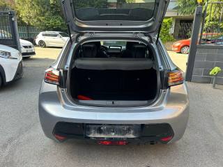 PEUGEOT 208 usata, con Volante in pelle