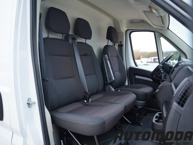PEUGEOT Boxer usata, con Bluetooth