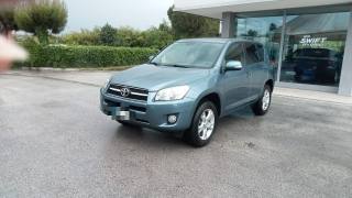 TOYOTA RAV 4 RAV4 Crossover 2.0 Luxury