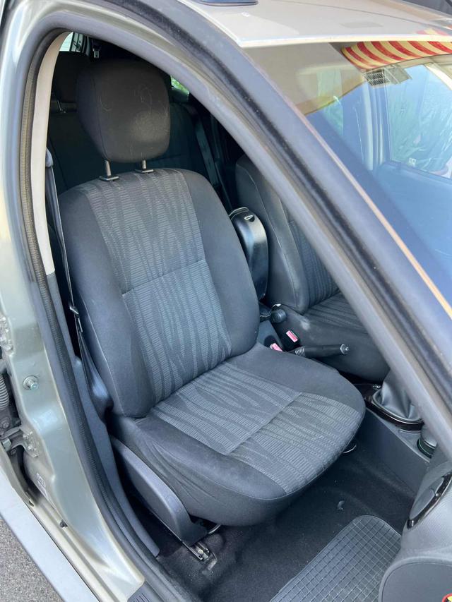 DACIA Duster usata 11