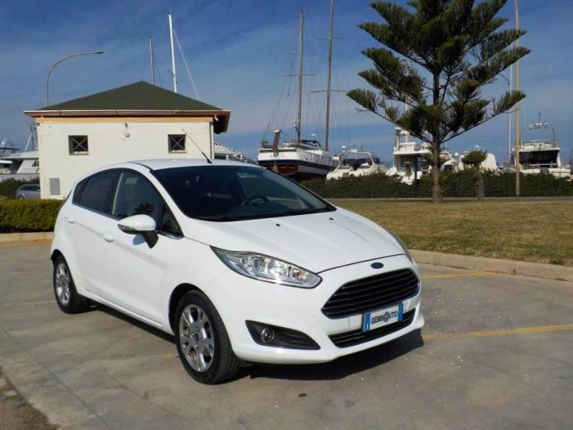 FORD Fiesta usata, con ABS
