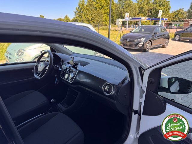 VOLKSWAGEN up! usata, con ESP