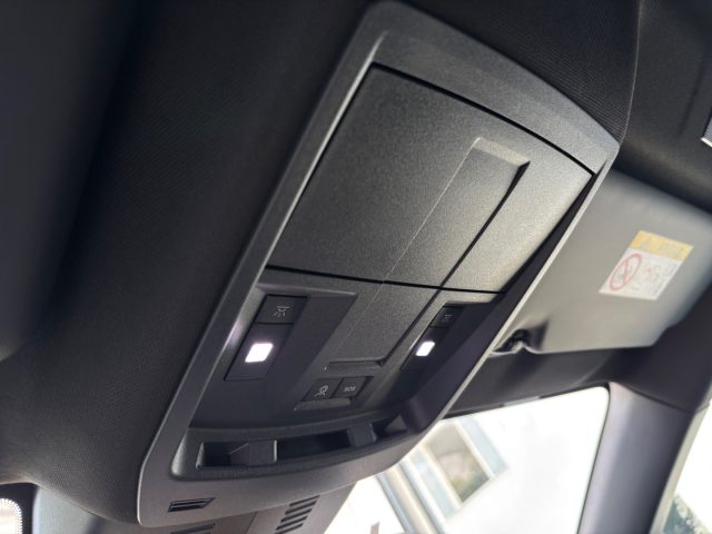 PEUGEOT 3008 usata, con Fari LED