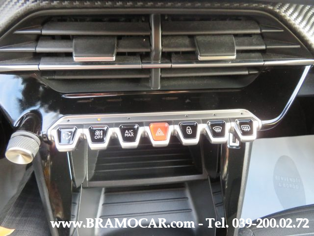 PEUGEOT 208 usata, con Touch screen