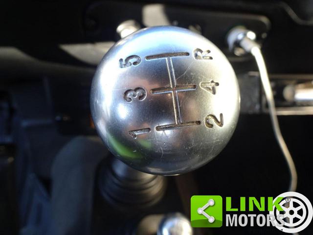 LAND ROVER Defender usata 22