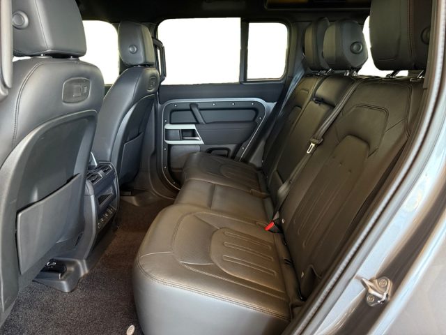 LAND ROVER Defender usata, con Fari LED