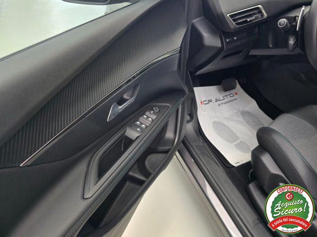 PEUGEOT 3008 usata, con USB