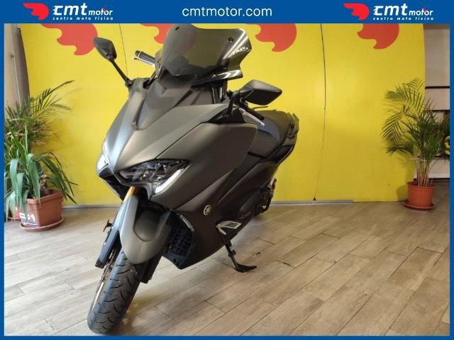 YAMAHA T-Max 560 usata 1