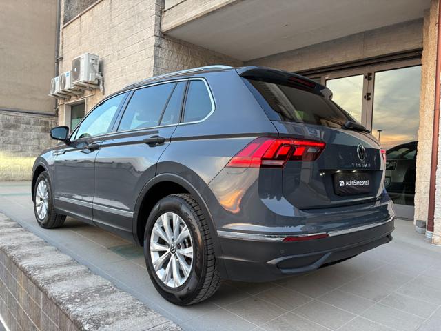 VOLKSWAGEN Tiguan usata, con Autoradio