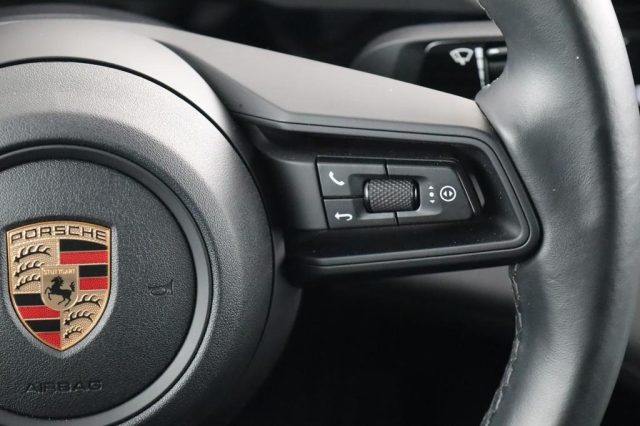 PORSCHE Taycan usata, con Interni in pelle