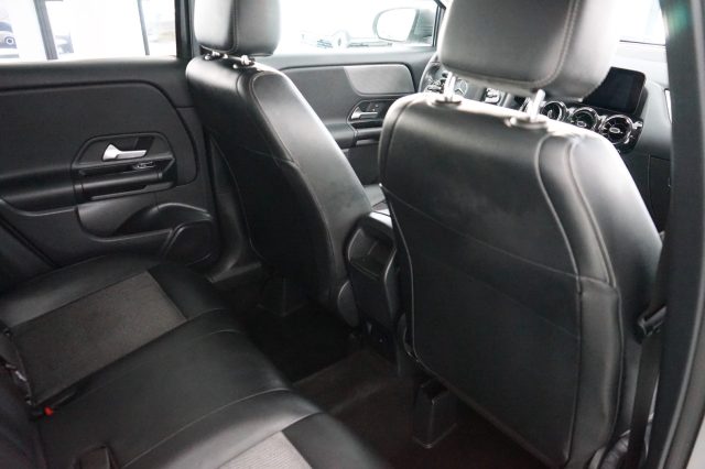 MERCEDES-BENZ GLA 180 usata 39