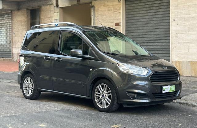 FORD Tourneo Courier usata, con ABS