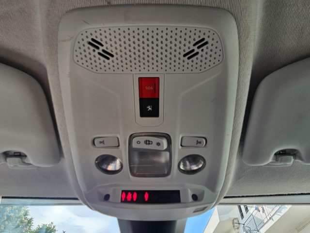 PEUGEOT 208 usata, con Volante multifunzione