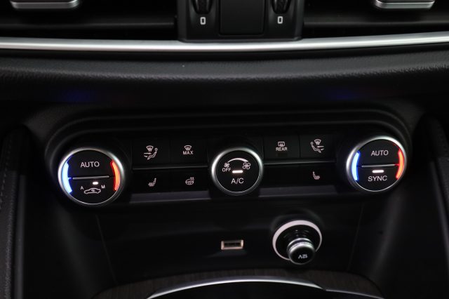 ALFA ROMEO Stelvio usata 12