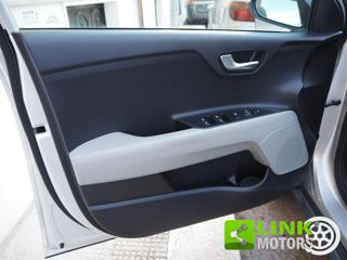 KIA Stonic usata, con Airbag testa