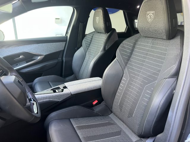 PEUGEOT 3008 usata, con USB