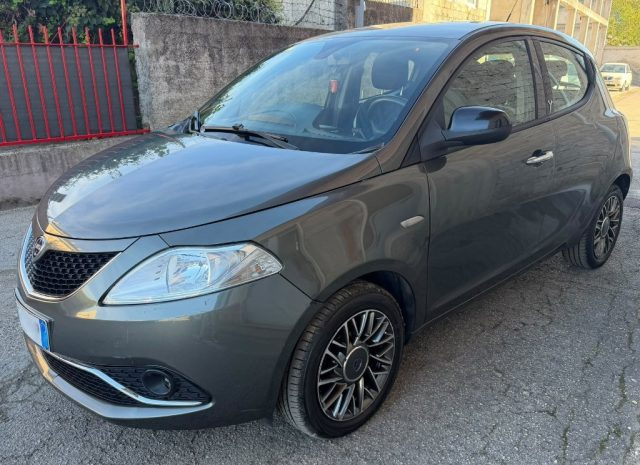 LANCIA Ypsilon usata, con Airbag