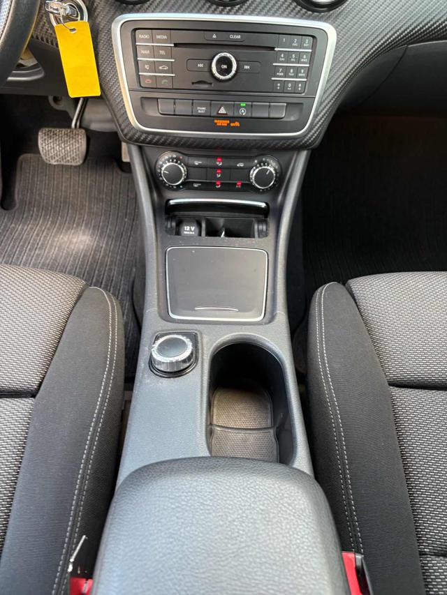 MERCEDES-BENZ GLA 200 usata, con Sedile posteriore sdoppiato