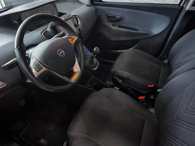 LANCIA Ypsilon usata, con Fendinebbia