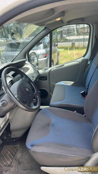 RENAULT Trafic usata 10