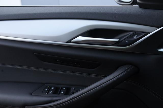 BMW 520 usata, con Volante multifunzione