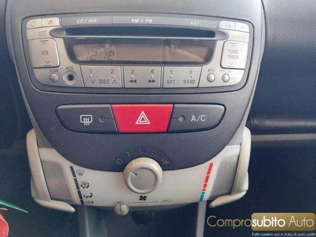 TOYOTA Aygo usata 16